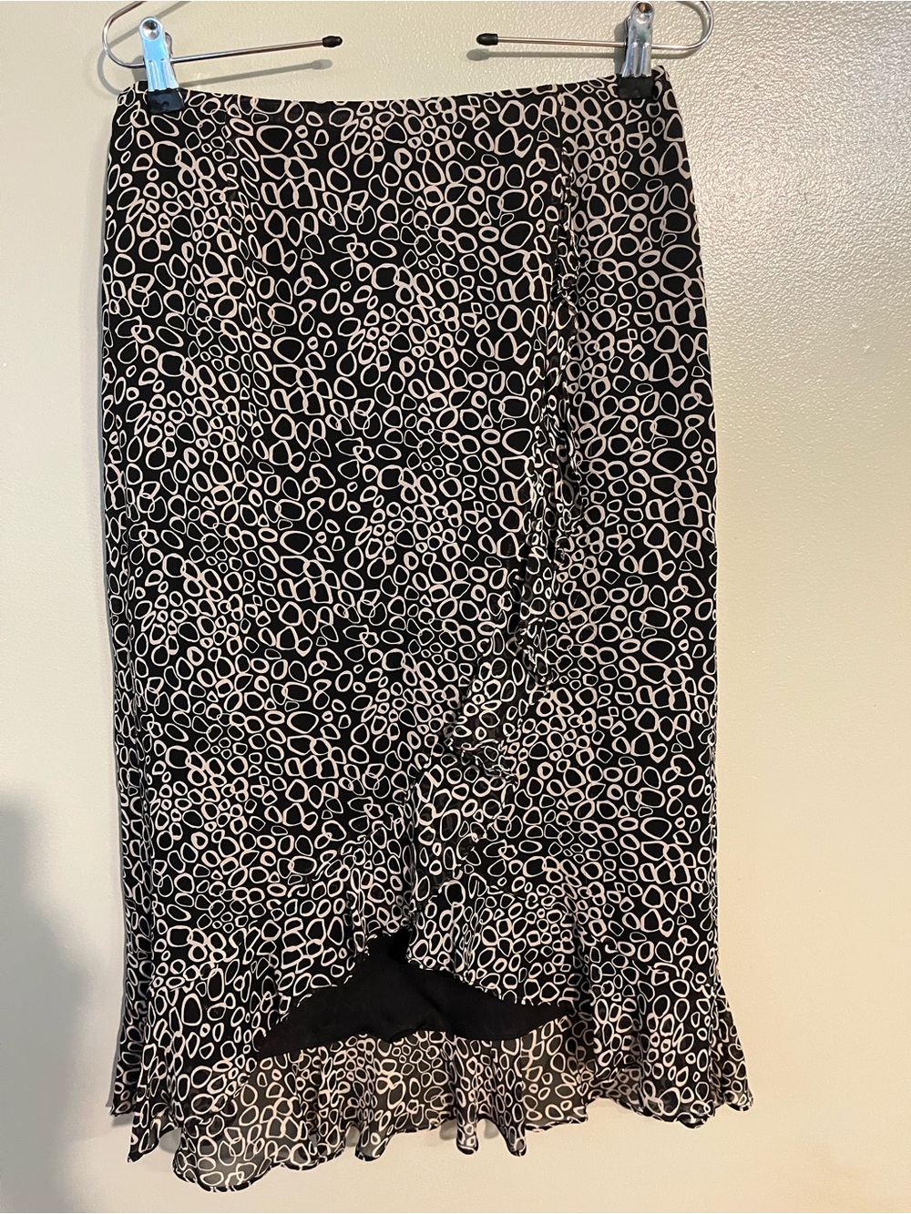 Black and White Printed Ruffle-Hem Skirt 100% Silk Y2K Cynthia Howie 8